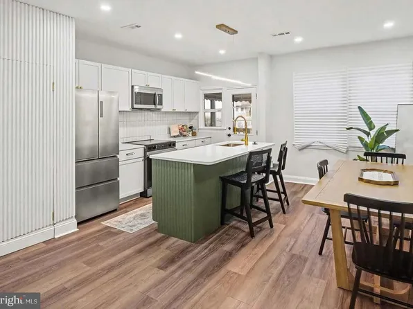 4289 Falls Rd, Baltimore, MD 21211