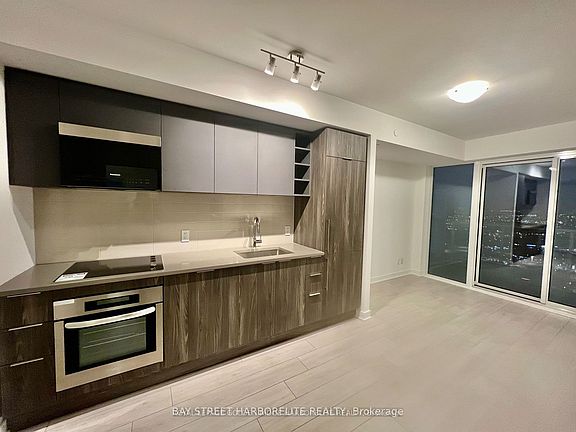 3rd image of 2033 Kennedy Rd #2810