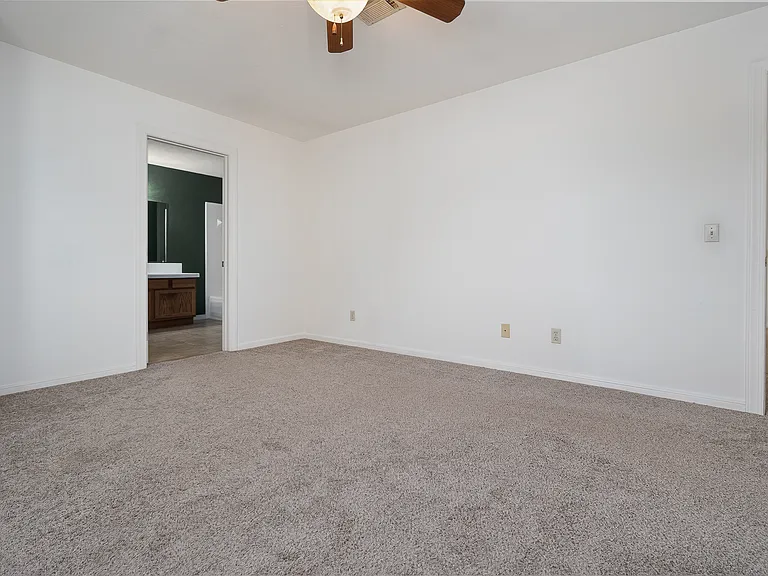 336 Lariat Cir — Photo 12
