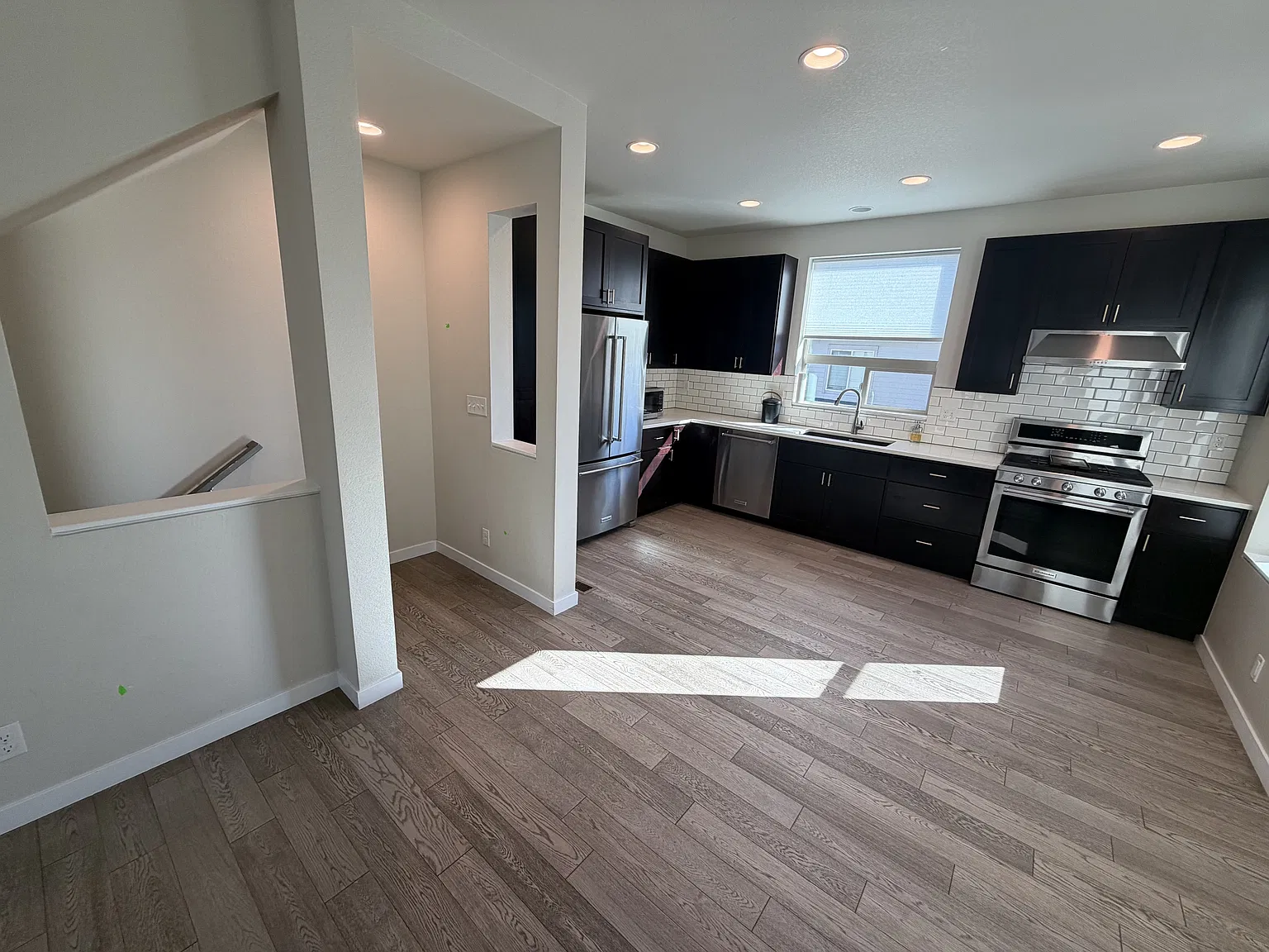 8867 E 55TH AVE - - — Photo 4