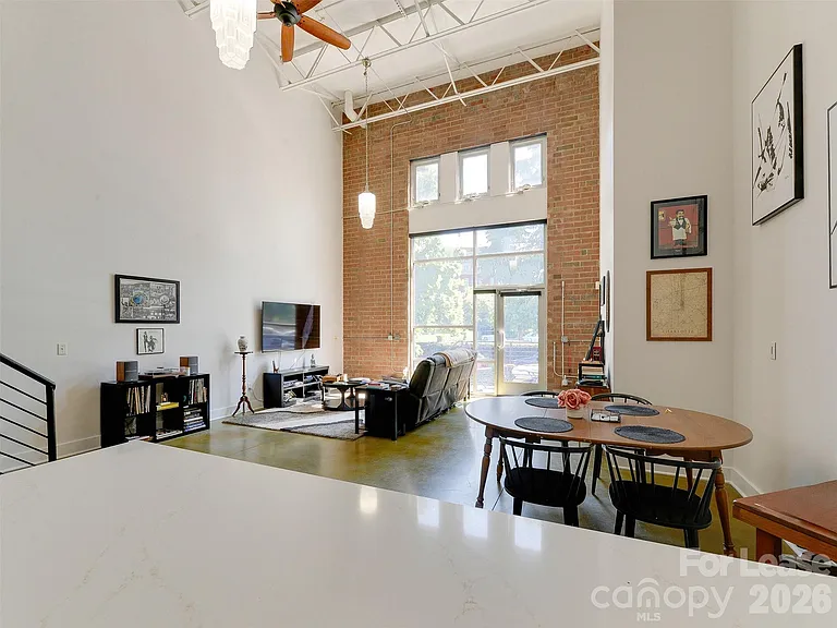 909 Westmere Ave — Photo 21