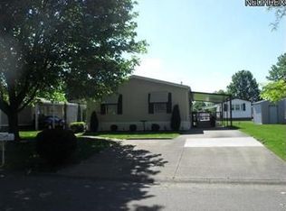 66 F St, Navarre, OH 44662