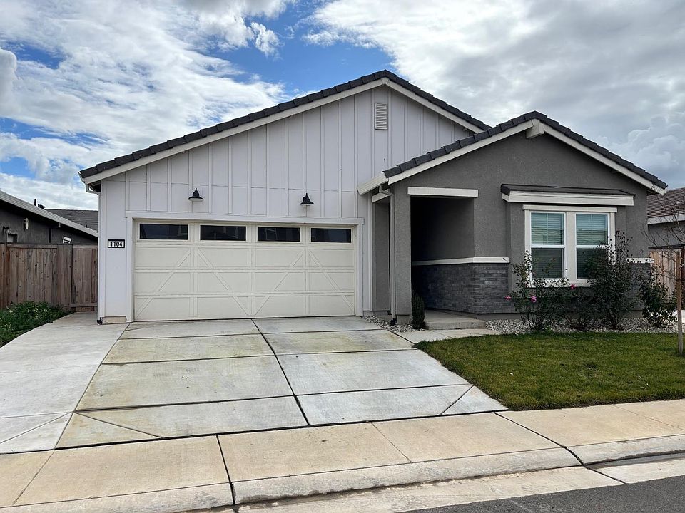 1st image of 1104 Elm Terrace Way