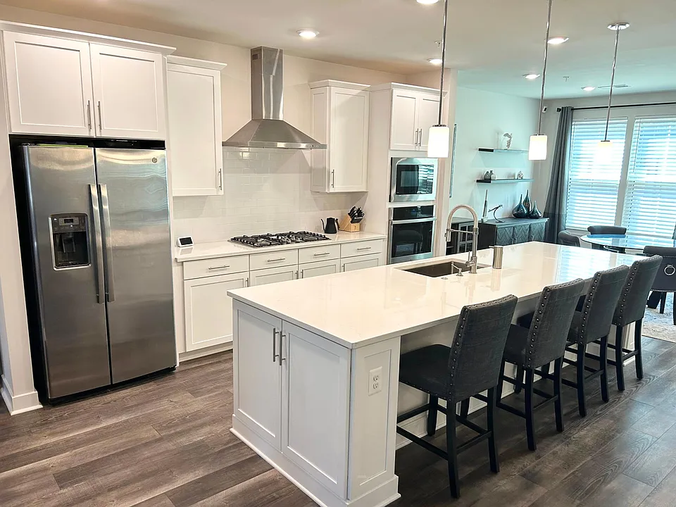 2330 Water Promenade Ave