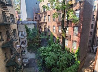 70 Barrow St APT 4R, New York, NY 10014
