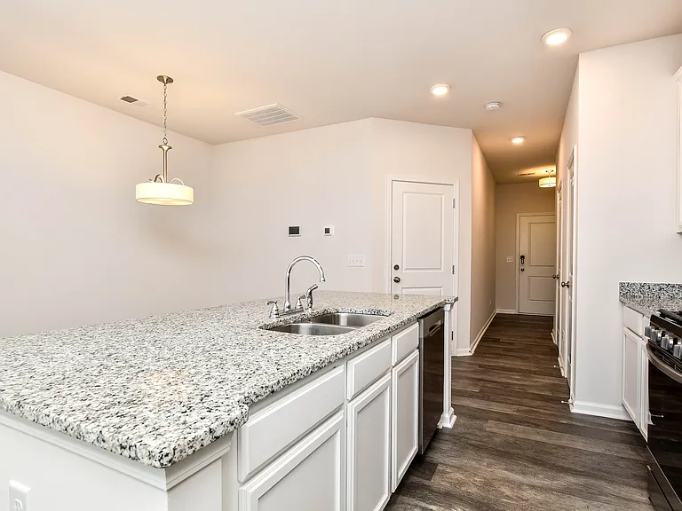 106 Crestwind Dr — Photo 7