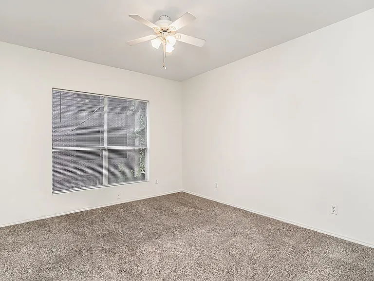 3329 Rosedale Ave #21 — Photo 17