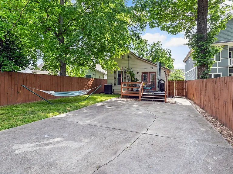 1018 N 6th St — Photo 24