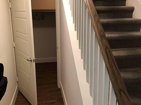 3rd image of 5067 Amesbury Dr
