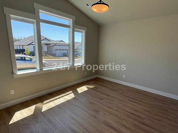 2nd image of 1761 NE Robert Rd