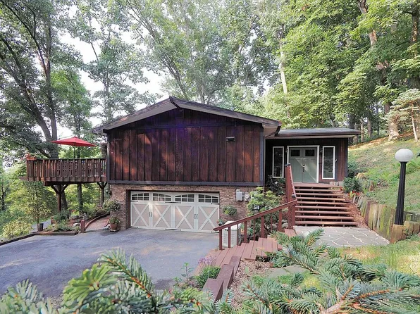 1208 Wood Rd, Hummelstown, PA 17036
