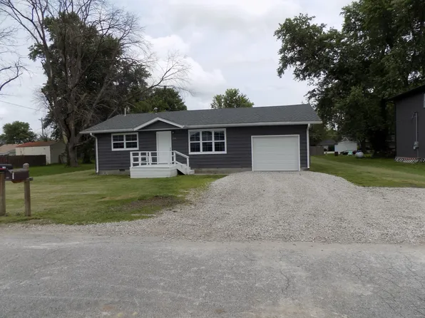 716 S Central St, Centralia, MO 65240