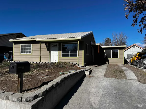 1041 SW 8th Ave, Ontario, OR 97914
