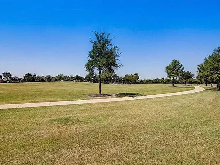 800 Golden Bear Ln — Photo 6