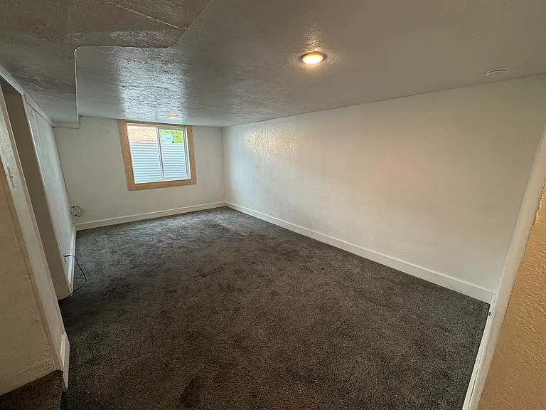 1522 Hall Ave #B — Photo 2