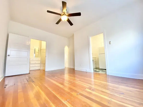 Amasis - Robert Eisenstein, 747 N Wilcox Ave #108, Los Angeles, CA 90038