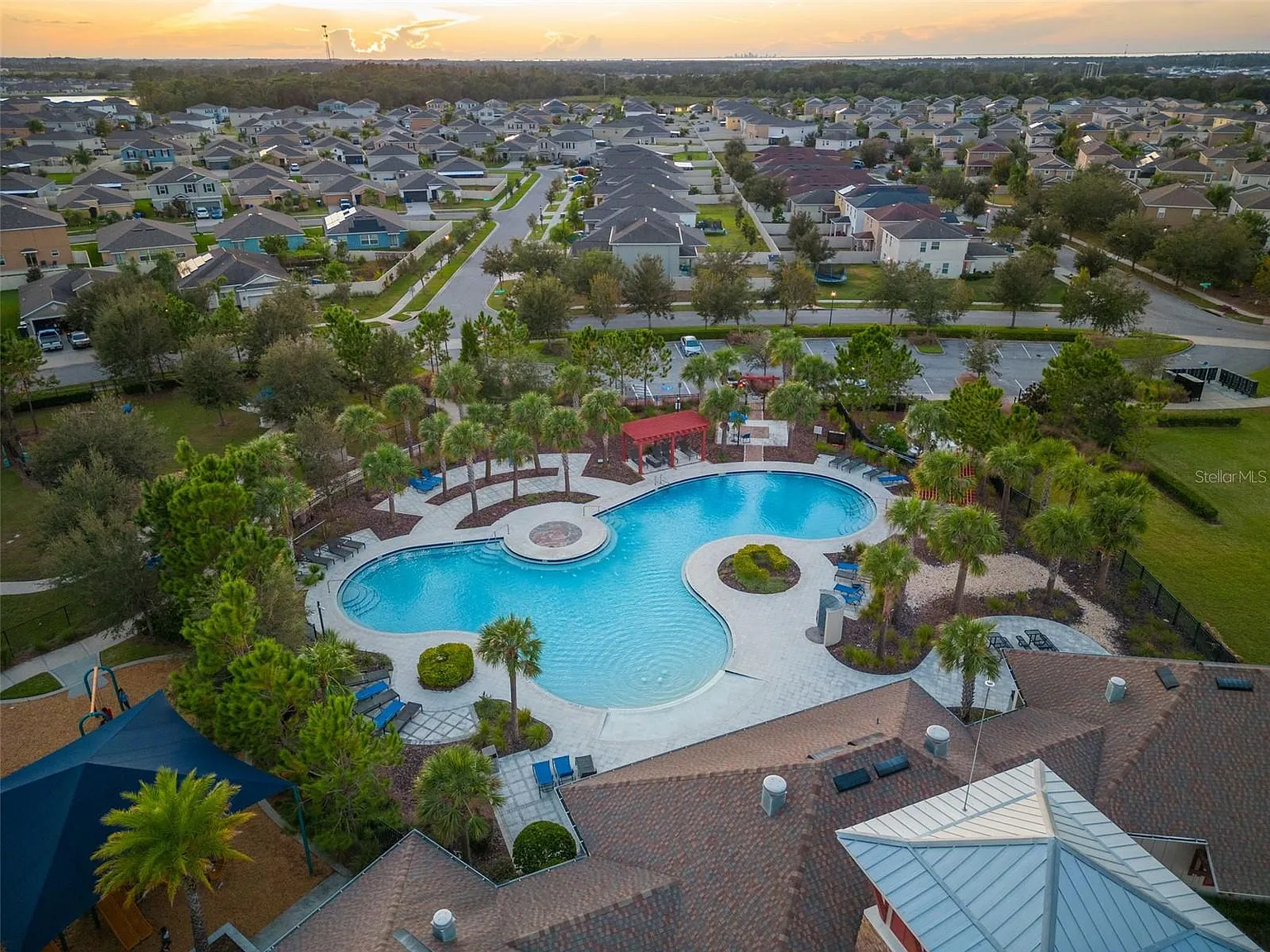 3/2 In Cypress Creek! Lawn Care Included — Photo 3