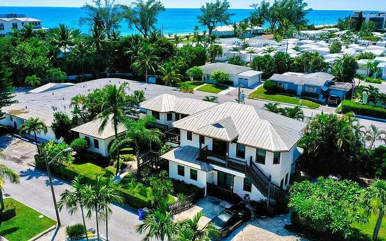 21 Oceanview Dr #C — Photo 2