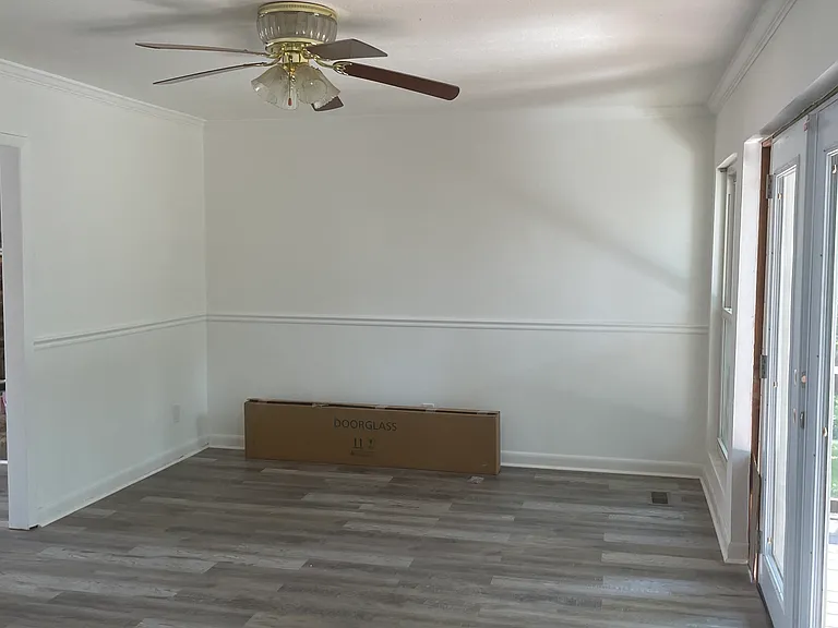 129 Lorraine Dr — Photo 8