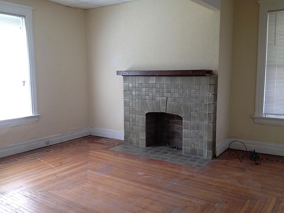 3rd image of 990 Dana Ave APT 3