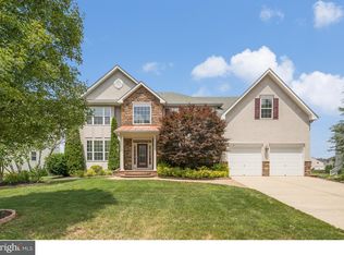 34 Edgewater Dr, Hainesport, NJ 08036