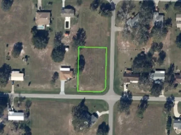 8317 Hampshire Dr, Sebring, FL 33876
