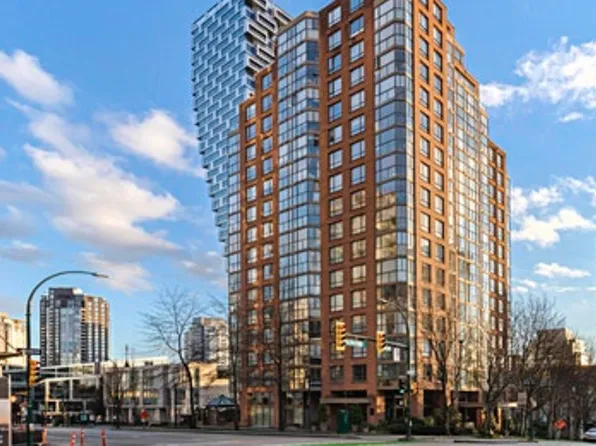 888 Pacific St #1A, Vancouver, BC V6Z 2S6