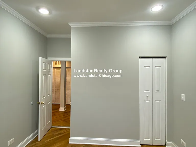2242 W Morse Ave #G — Photo 2