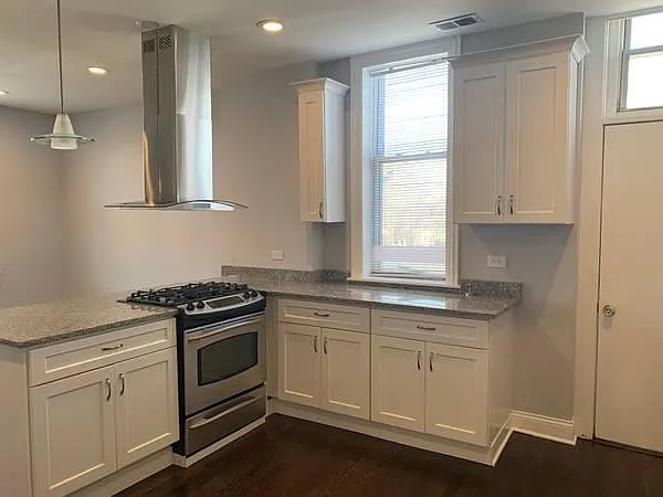1801 W 17th St #2 — Photo 7