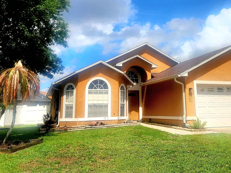 2483 Shelby Cir — Photo 1