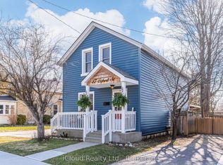 17 Oxford St, Cambridge, ON N1R1M3