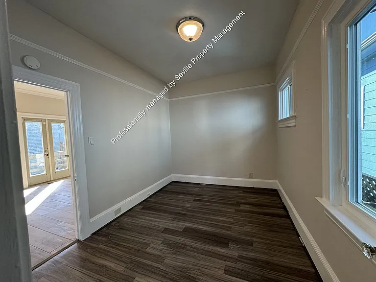 6525 Herzog St — Photo 32