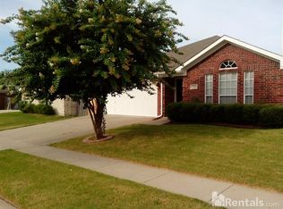 7210 Fossil Garden Dr, Arlington, TX 76002