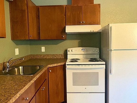 5th image of 1268 High St APT 7
