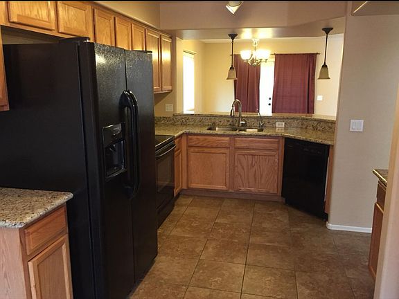 5th image of 17238 W Elizabeth Ave