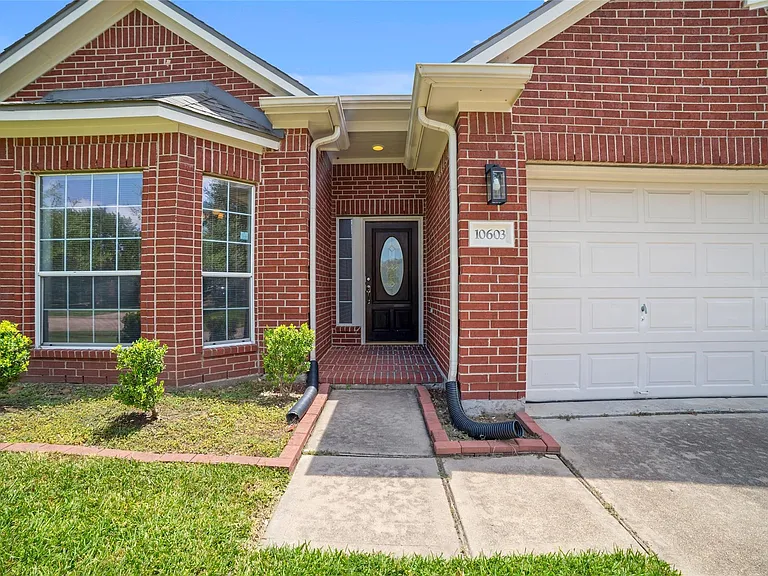 10603 White Bridge Ln — Photo 3