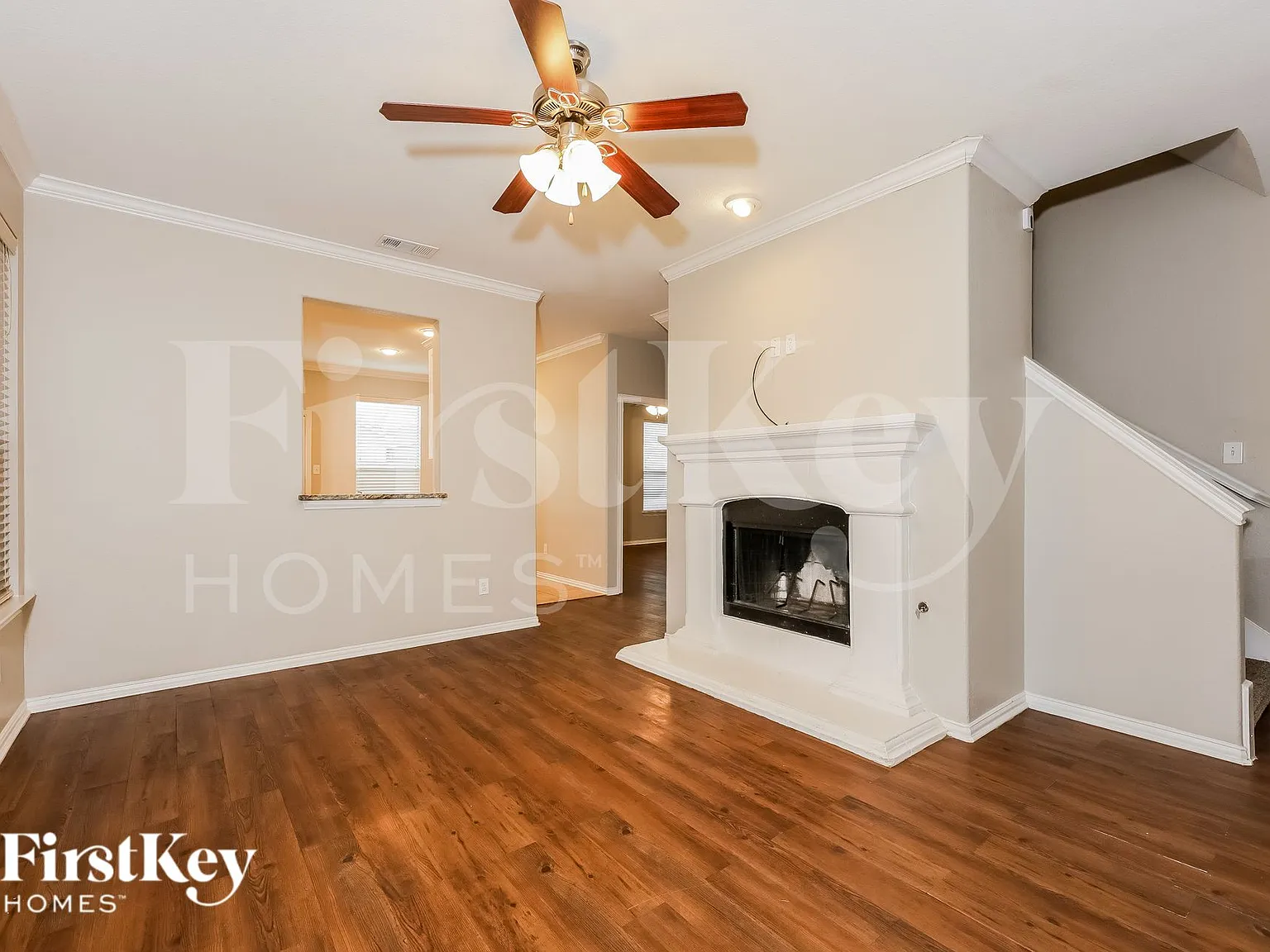 3 bed, 2.0 bath, 1741 sqft, $2,310 — Photo 2