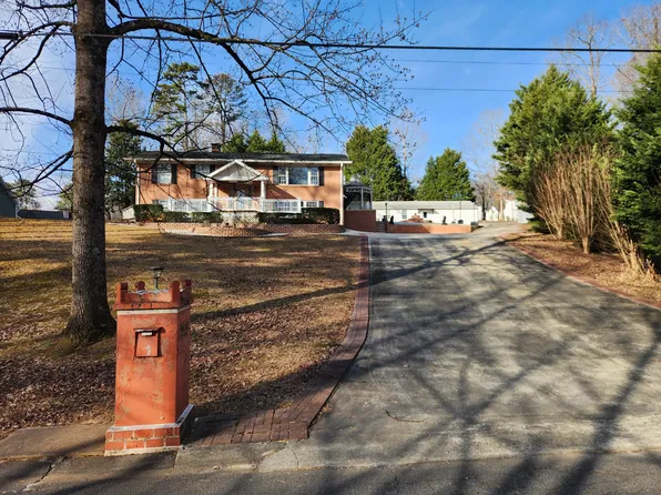 2959 Pine Hill Dr NW, Kennesaw, GA 30144