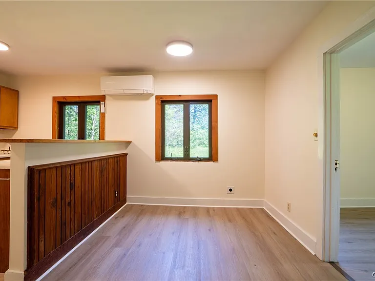 7481 Hoffman Rd — Photo 12