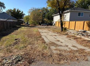 341 20th St N, Lethbridge, AB T1H 3M8