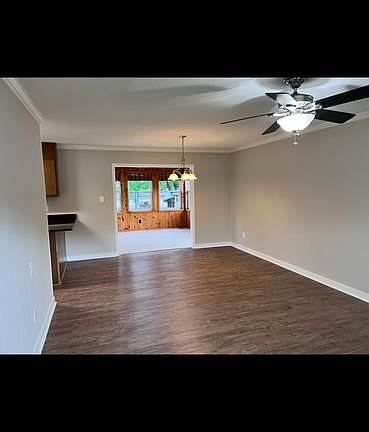 2nd image of 7076 Kennedy Rd