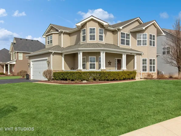 1240 Independence Ave, Elburn, IL 60119