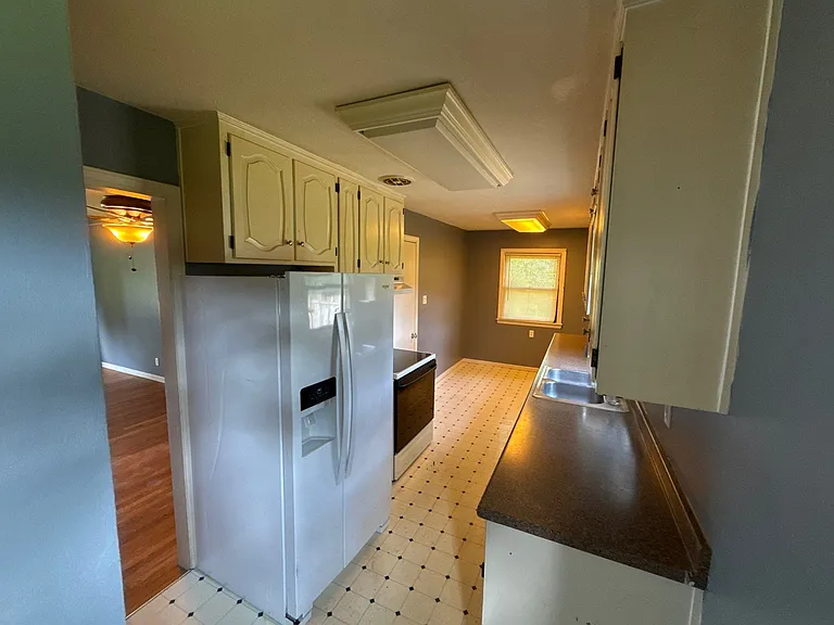 1200 NE 67th Pl — Photo 2