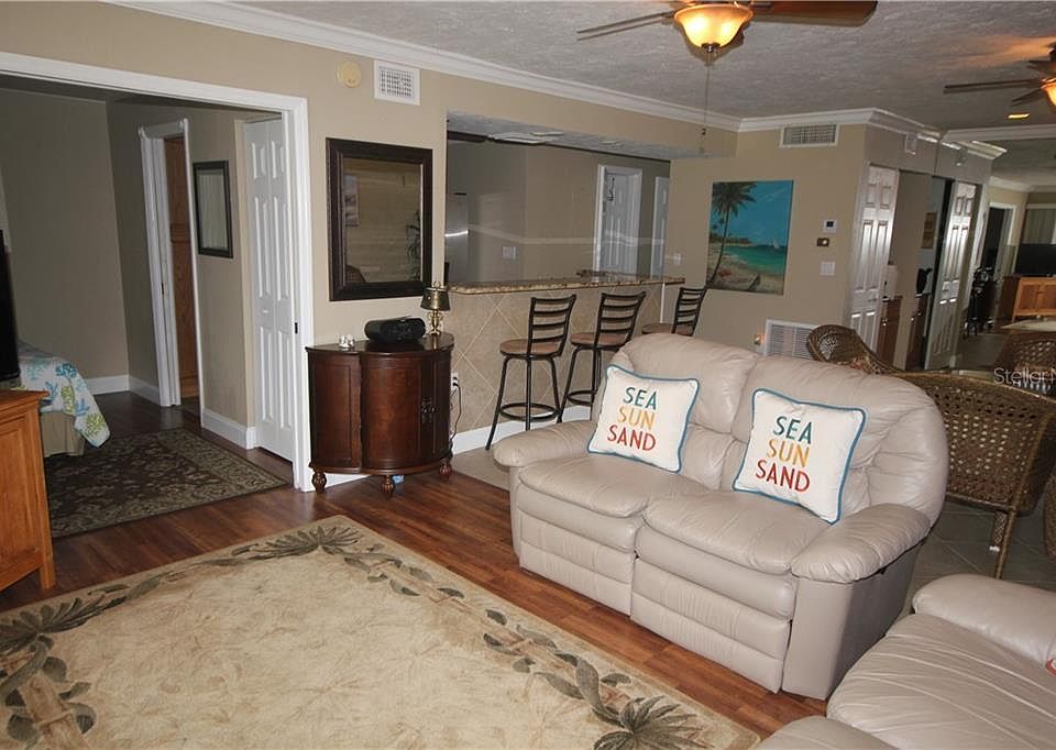 1st image of 1136 W Peppertree Ln #113