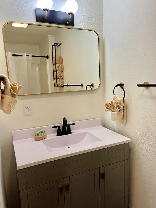 Studio, 240 sqft, $800 — Photo 4