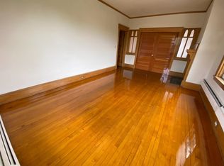 46 Main St APT 6, Amherst, MA 01002
