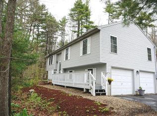 98 Brookfield Rd, Sturbridge, MA 01518