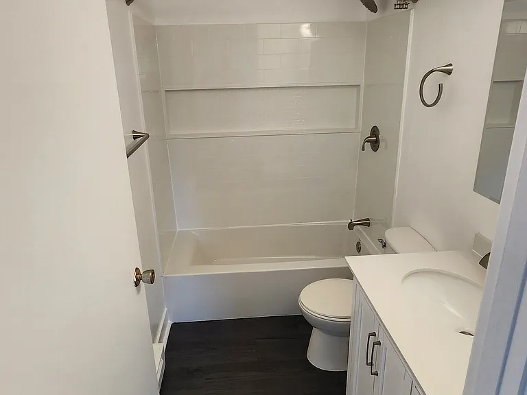Full bathroom