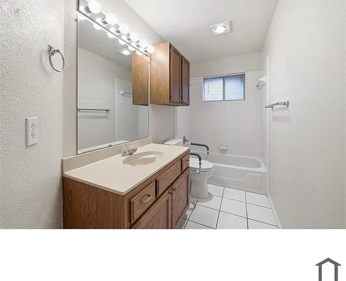 11912 Rhulen Ct — Photo 5