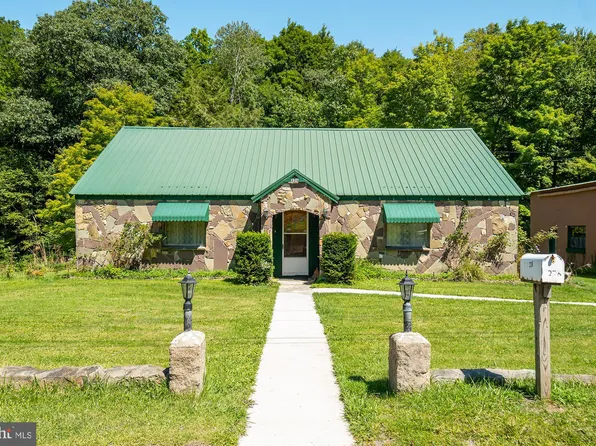 226 Gorman Rd, Oakland, MD 21550